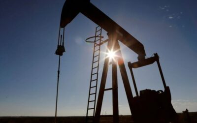 Petróleo cai mais de 2% com sinais de progresso em negociações entre EUA e Irã