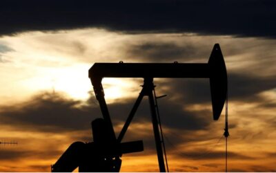 Petróleo fecha em queda com pressão para aumento da produção