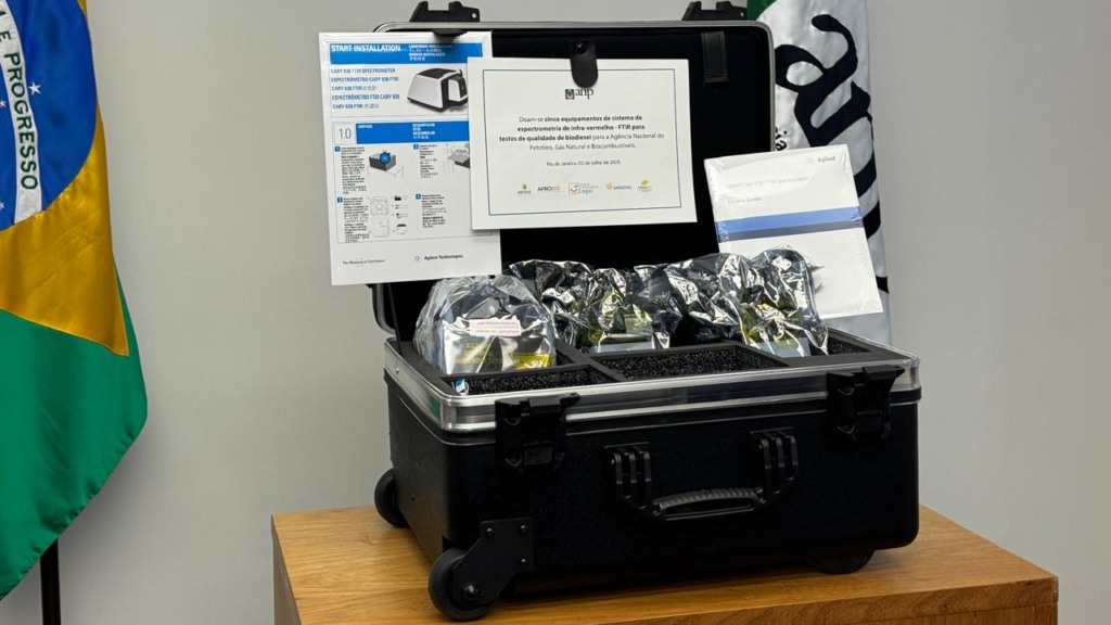 ANP recebe aparelhos para fiscalização de fraudes in loco