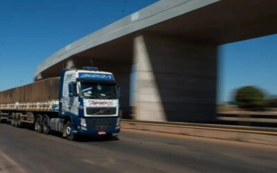 Caminhoneiros do Paraná não cogitam greve e devem acompanhar decisões nacionais, diz presidente do sindicato